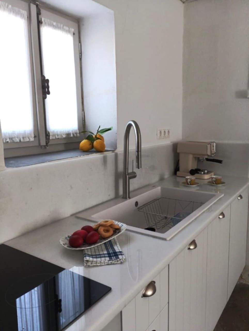 Aνεξάρτητη Παραδοσιακή Πέτρινη Κατοικία Corinth Buitenkant foto